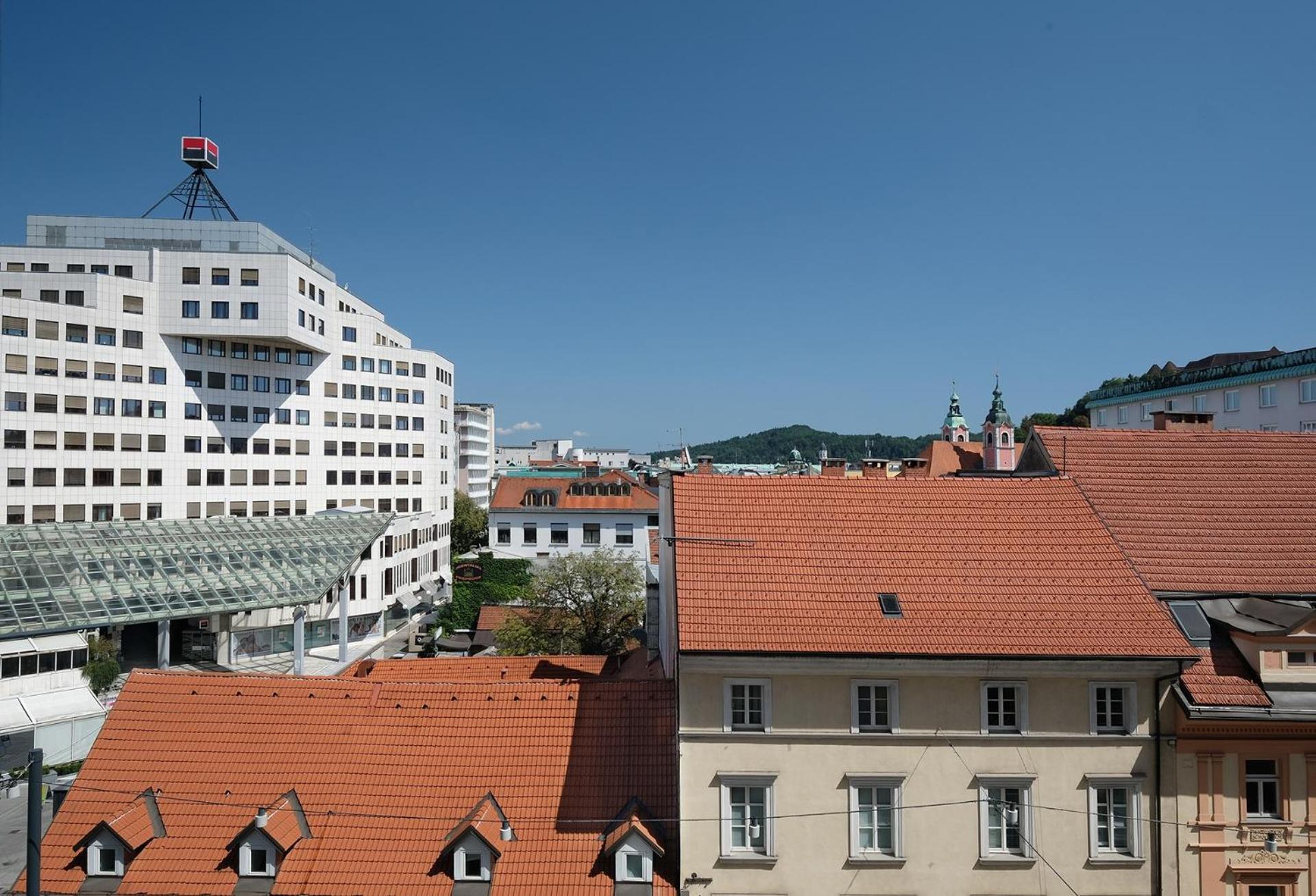 Lawyers Loft In Heritage Skyscraper Ljubljana Bagian luar foto