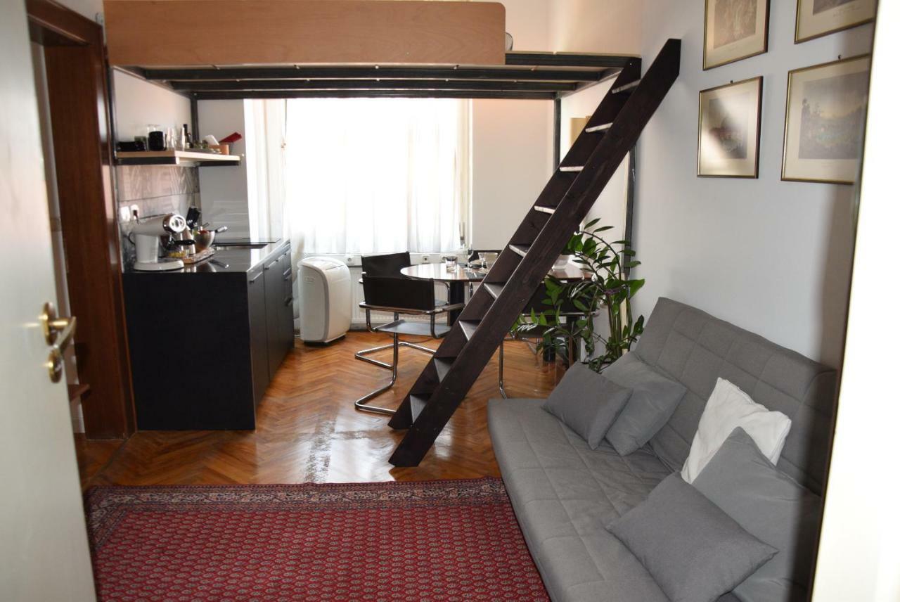 Lawyers Loft In Heritage Skyscraper Ljubljana Bagian luar foto